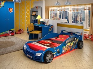 Кровать в форме машины – идеальное спальное место для мальчика